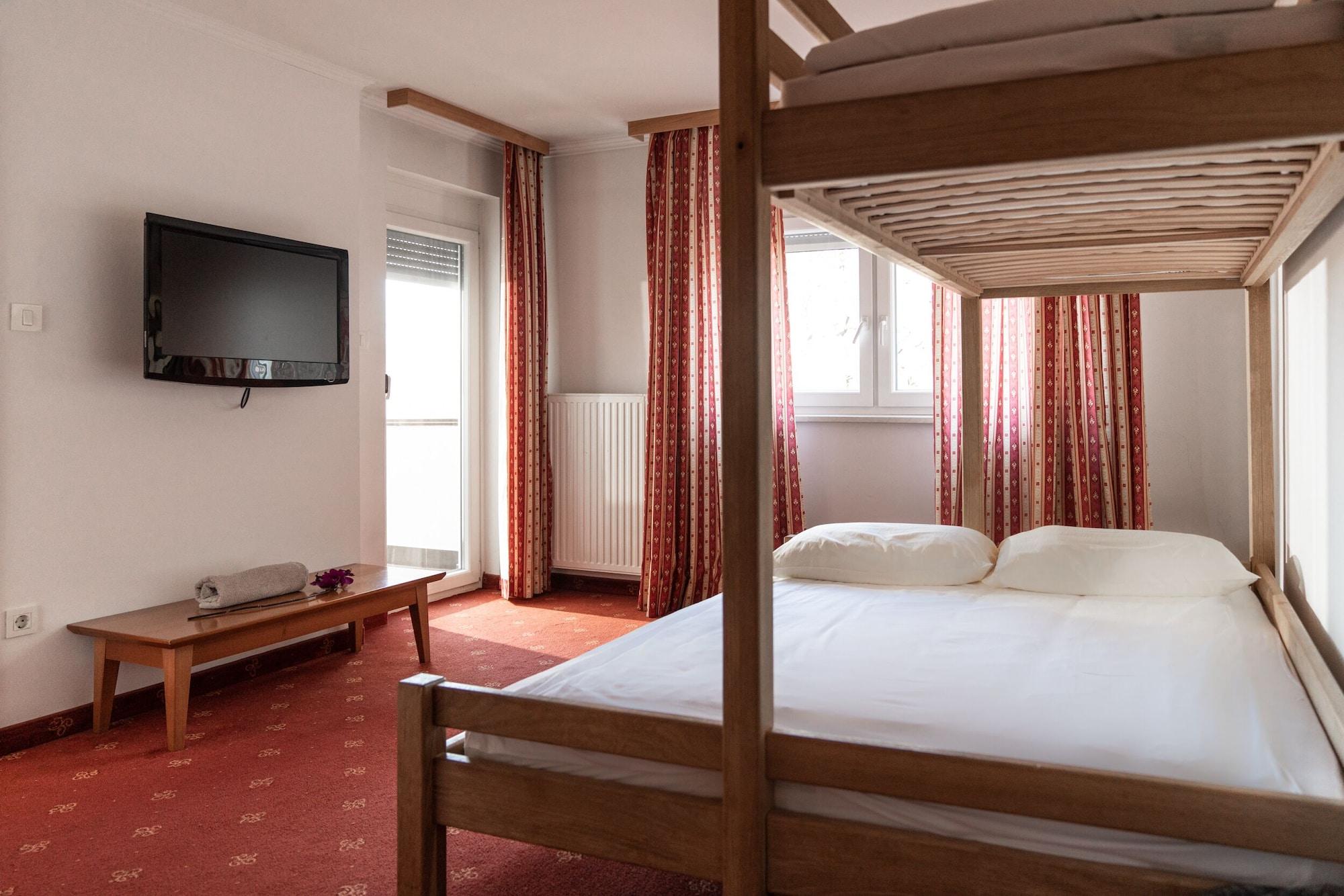 Hotel Medno Ngoại thất bức ảnh