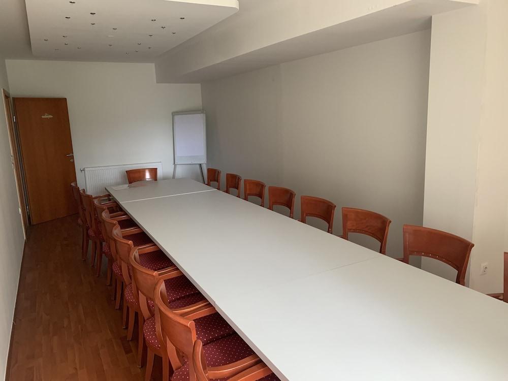 Hotel Medno Ngoại thất bức ảnh