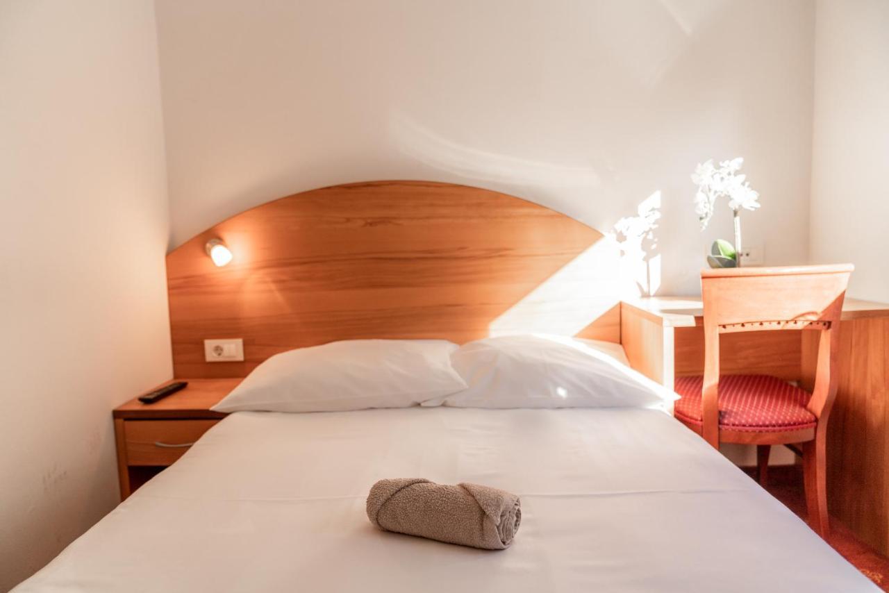 Hotel Medno Ngoại thất bức ảnh